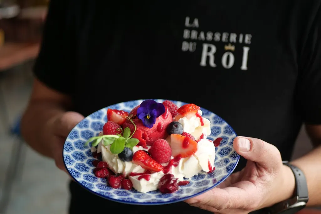 Pavlova aux fruits rouges