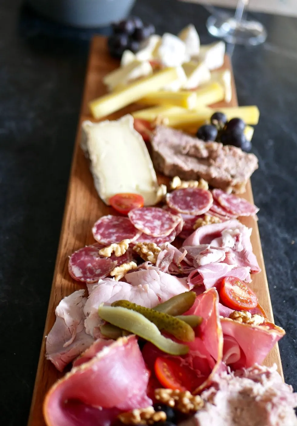 Planche de charcuterie et fromages à partager